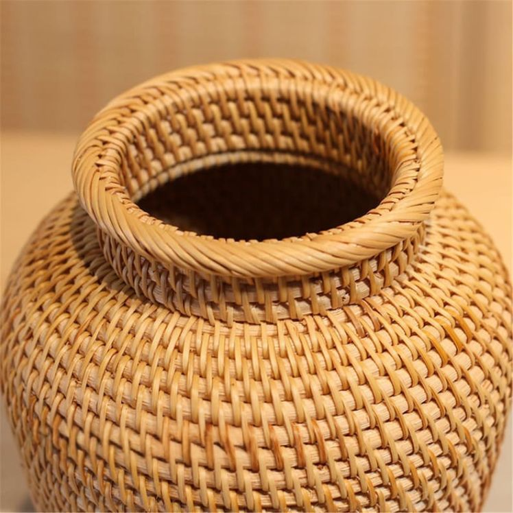 Handwoven Rattan Flower Vase - Natural Wicker Boho Home Decor, Eco-Friendly Vase for Dried Flowers