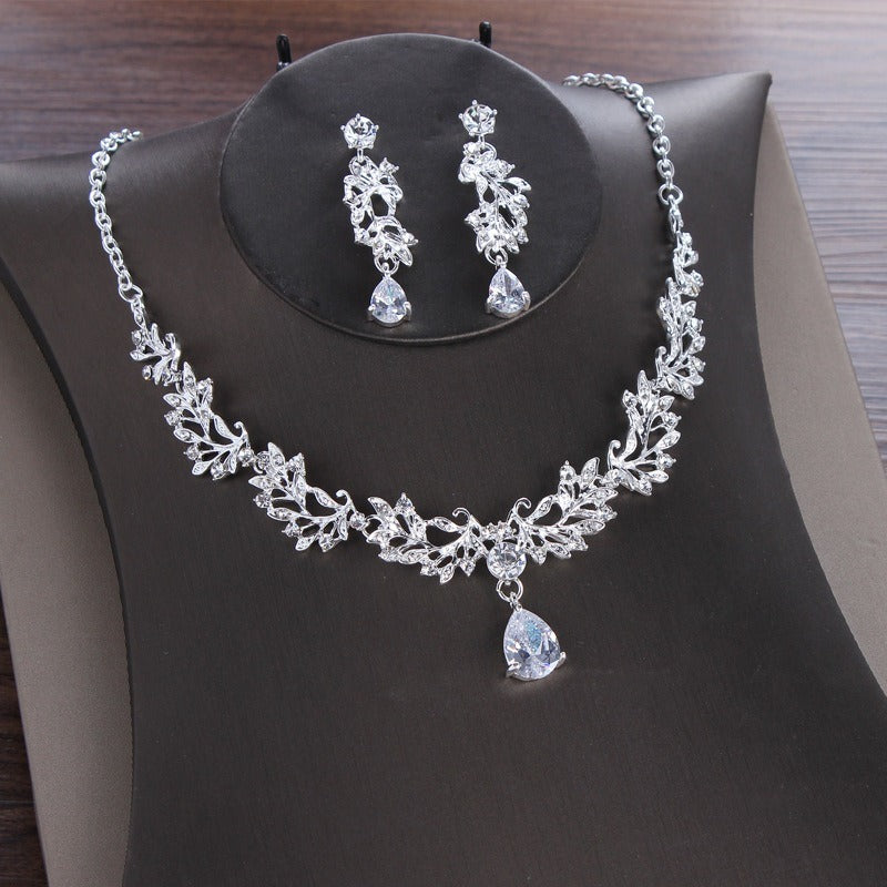 Exquisite Bridal Jewelry Set Collection (Necklace & Earrings)