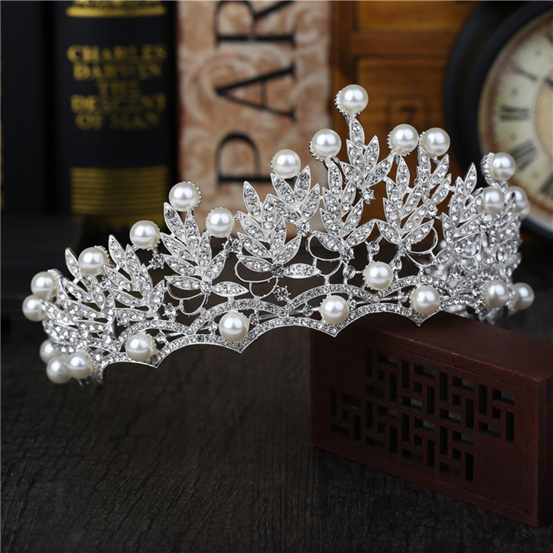 Luxurious Pearl & Crystal Rhinestone Bridal Tiara Crown