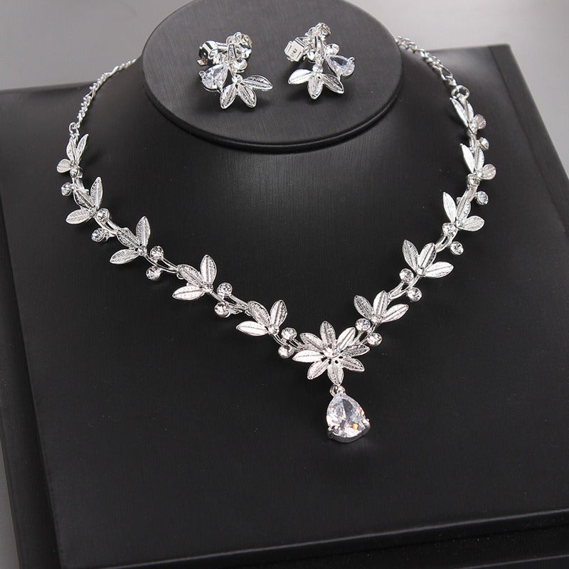 Exquisite Bridal Jewelry Set Collection (Necklace & Earrings)