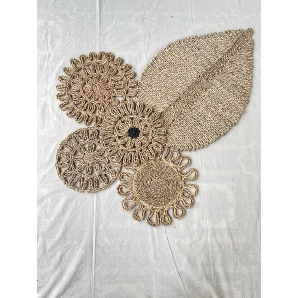 Handcrafted Leaf-Shaped Seagrass Mat & Table Runner