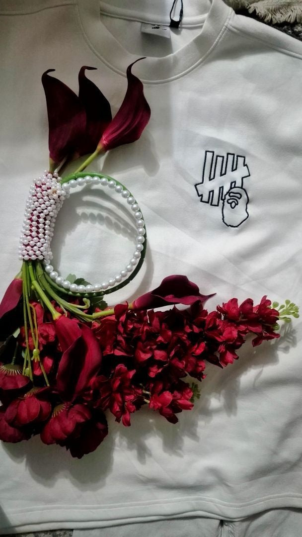 Luxury Pure White Pearl Hoop Bridal Bouquet | Red Round Bridal Bouquet